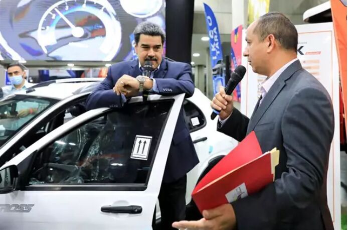 Venezuelan president inspects Iran-made cars