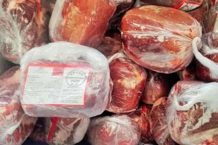 توزیع روزانه گوشت گرم و منجمد در فروشگاه‌های زنجیره ای همدان
