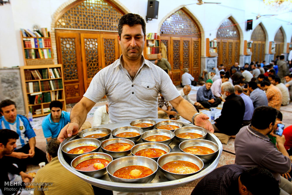 ماه رمضان فرصتی برای آغاز ترویج فرهنگ اطعام و نودوستی است