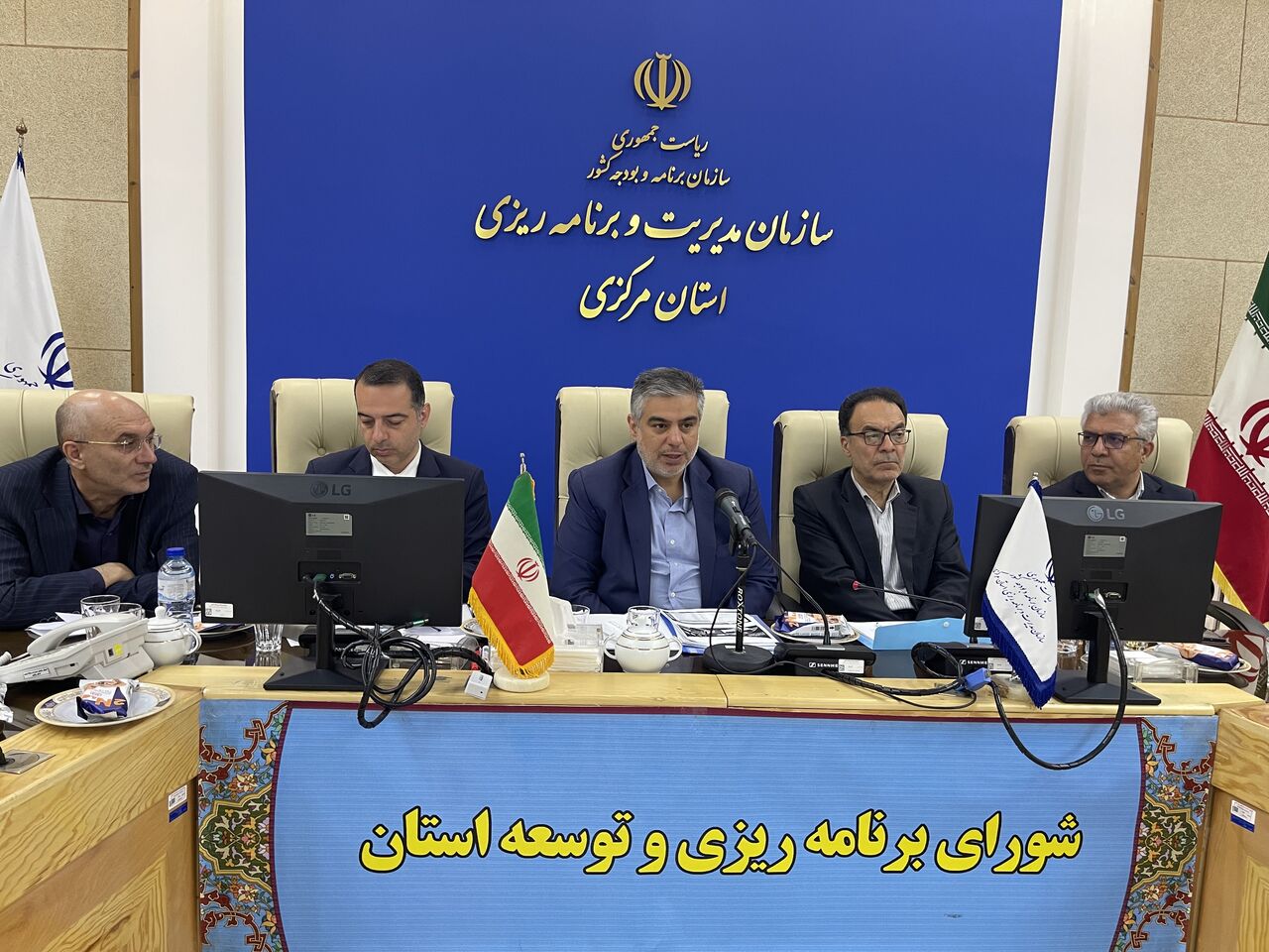 قطع برق چاه‌های کشاورزی غیرقابل قبول است
