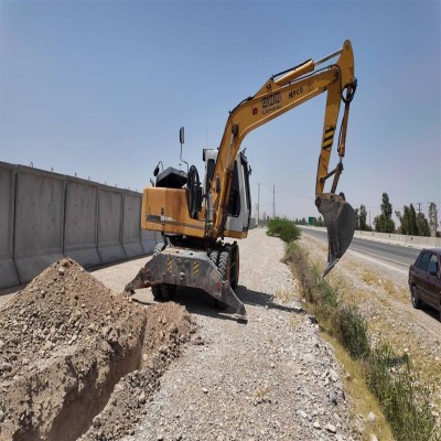 آغاز اجرای 12 کیلومتر خط انتقال آب به پارکینگ اربعین مهران