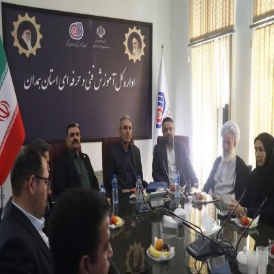 ضرورت ترویج فرهنگ مهارت‌آموزی و اجرای الگوی پیشرفت استان همدان