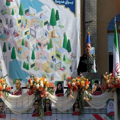 مدرسه و مسجد دو رکن اصلی تربیت در جامعه هستند