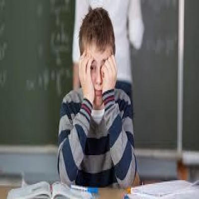 افت معدل دانش‌آموزان نتیجه غفلت از معلم، فضا و انگیزه است