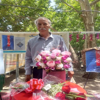 نسل جوان شاعران آرام نیست؛ زمینه‌سازی برای خلاقیت آنان ضروری است