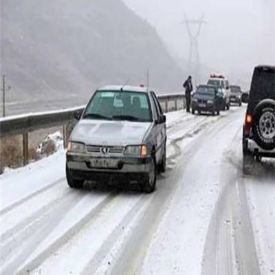 انجام 9 هزار کیلومتر برف‌روبی و نمک‌پاشی در جاده‌های همدان