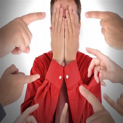 اضطراب اجتماعی؛ نتیجه یک جامعه قضاوت‌محور